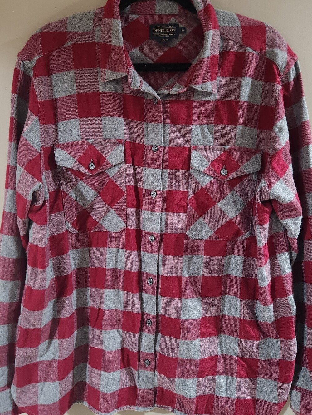 Pendleton Red And Grey checkered flannel shirt #flannel #checkered